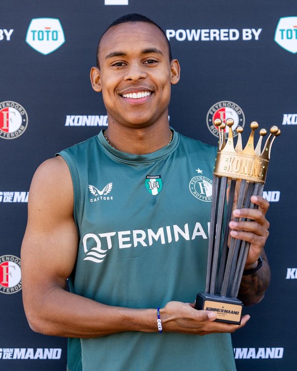 股升网 荷媒：药厂加入费耶诺德前锋派尚争夺战，转会费至少3500万欧