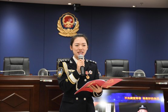 宜人配资 淮安民警马兰兰: 马兰花开溢芬芳